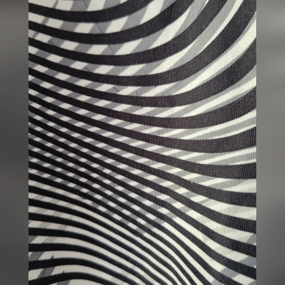 Nike athletic capri - Picture 2 of 4